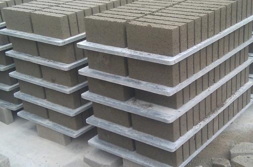 <a href=http://www.buylight.cn/zjtb/ target=_blank class=infotextkey>PVC磚機(jī)托板</a>廠家