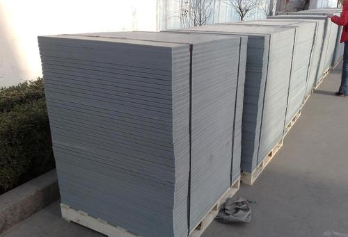 <a href=http://www.buylight.cn/ target=_blank class=infotextkey>免燒磚托板</a>的種類